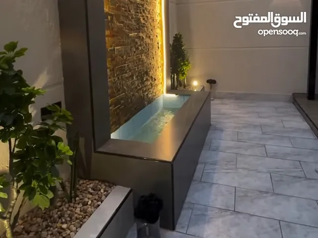 تصميم و تنفيذ كافة انواع الديكور الداخلي و الخارجي و الصيانة ترميم منازل و ترس او روف او حديقة