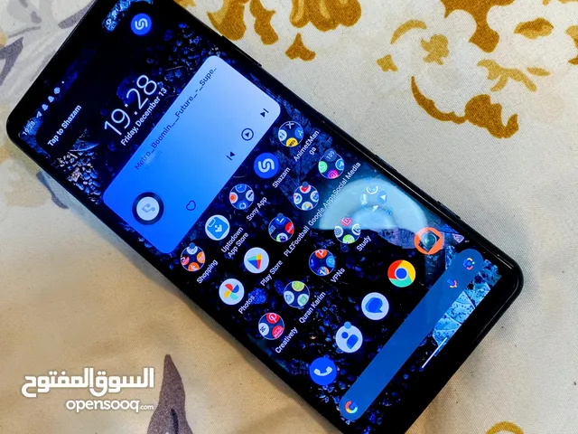 Apple iPhone 11 128 GB in Muscat