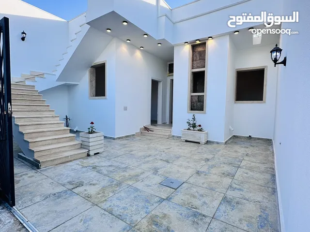137 m2 3 Bedrooms Townhouse for Sale in Tripoli Ain Zara
