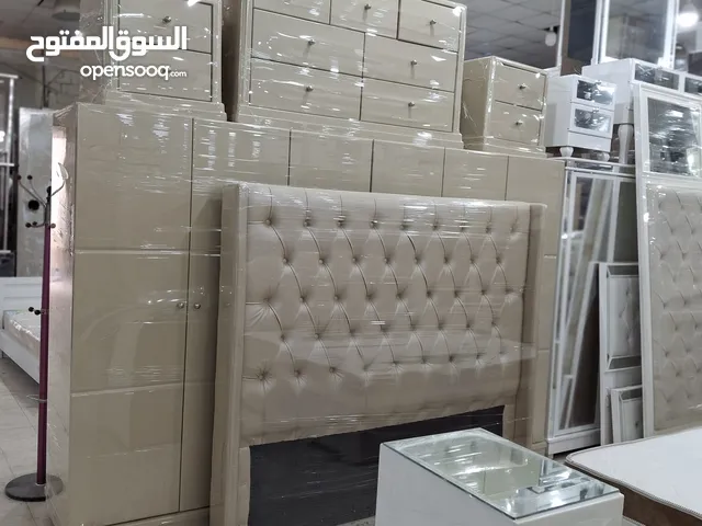 نشتري جميع انواع الأثاث المستعمل والجديد