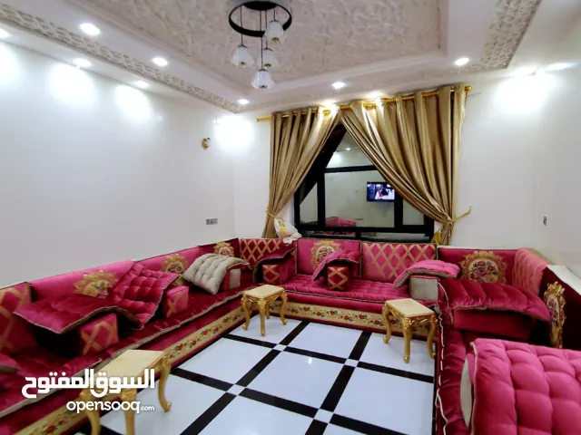 شقه مفروشه للايجار صنعاء  بيت بوس فقط ب 500$ vip