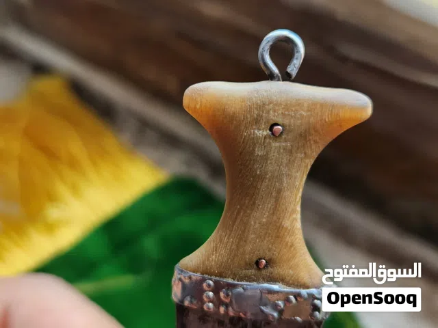 للبيع ميدالية جنبية صيفاني من قرن وحيد القرن  مضمونة على الشرط