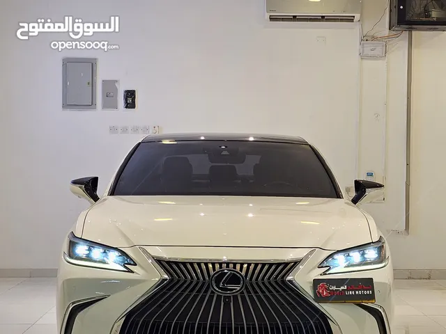 لكزس ES350 2019 * – عنوان الفخامة، بتصميم يعبّر عنكLexus ES350 2019حرق اسعار سارع بالحجز