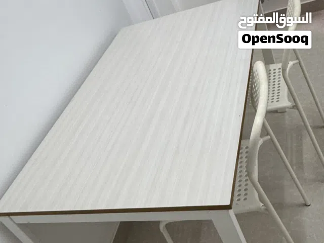 طاولة طعام ايكيا مستعملة