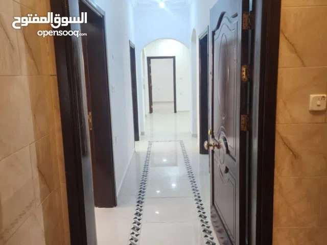 171 m2 3 Bedrooms Apartments for Rent in Al Wakrah Al Wakair