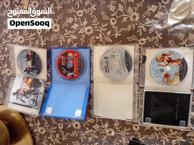 كاميرا بلايستيشن 4 اصلي 5 سيديات بلايستيشن فور و 5 سيديات بلايستيشن 3 بسعر مغري