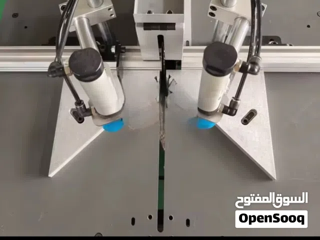 للبيع: ماكينة قص ألمنيوم ممتازة (جديدة كرت)  Industrial Aluminium Cutting Machine Brand New(Packed)