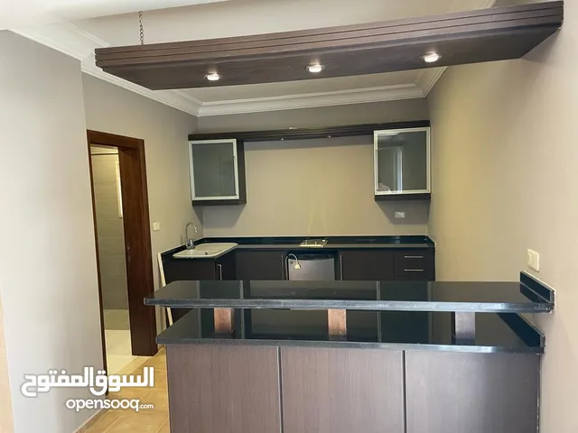 740 m2 3 Bedrooms Villa for Rent in Amman Dabouq