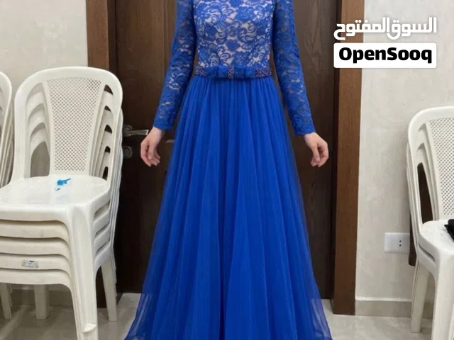 فستان دانتيل ونفاش عالموضة للبيع بسعر حرققف