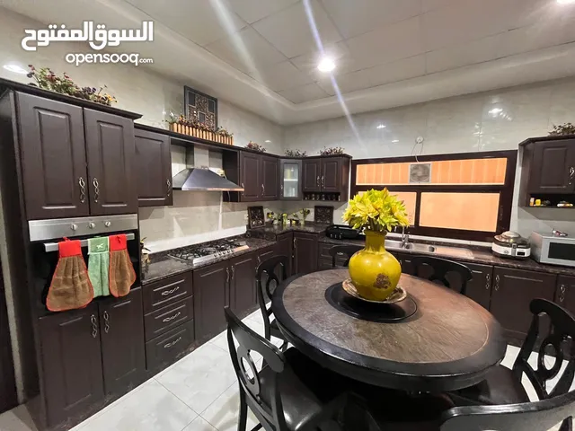 six bedroom fully furnished luxury villa