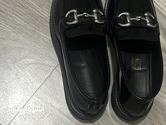 Black Comfort Shoes in Dammam
