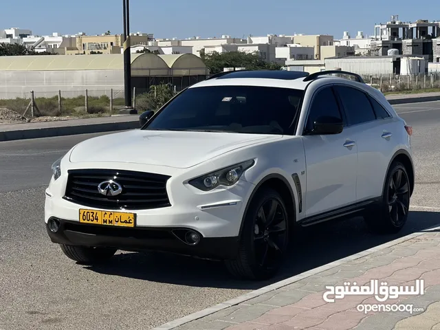 Used Infiniti QX70 in Muscat