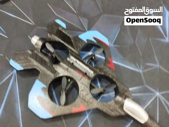 طائرة درون تحكم عن بعد مع 4مراوح احتياطيه و جديدة بدون اي استعمال
