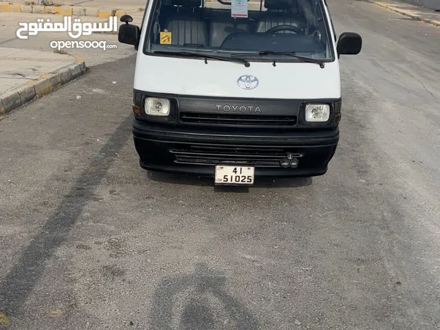 باص تويتا هايس فان وكاله