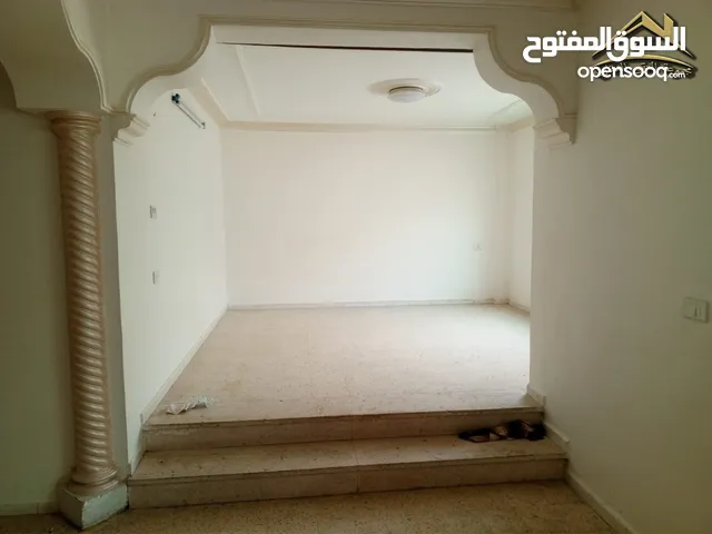 132m2 3 Bedrooms Apartments for Sale in Zarqa Al Zarqa Al Jadeedeh