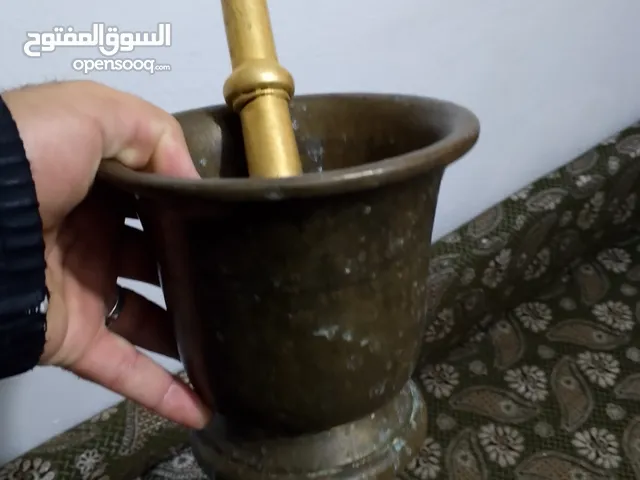 هاون نحاس ثقيل جدا للمهتمين فيه خطين من فوق