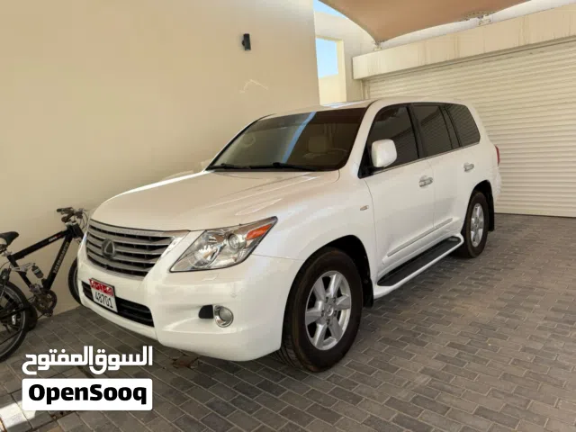 استيشن لكزس LX570 2010