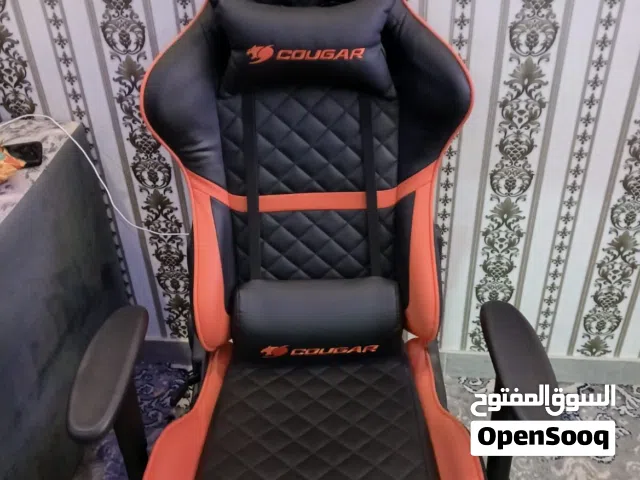 كرسي قيمنق مريح جدا وشبه جديد