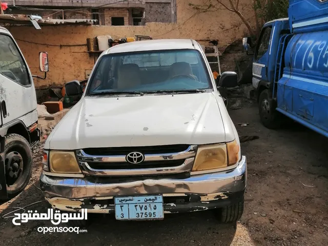 Toyota Hilux 2002 in Aden