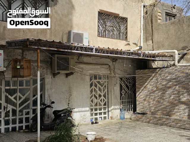 235 m2 5 Bedrooms Townhouse for Sale in Basra Tuwaisa