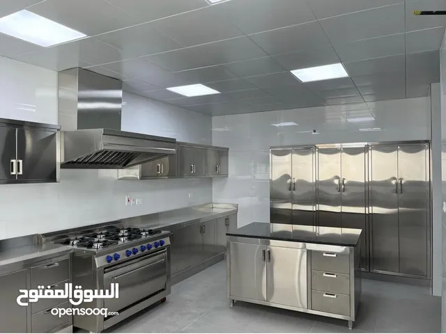 معدات مطابخ ومطاعم ونظام فلتره الدخان والروائح للمطاعم والفلل ومراوح الشفط ومواسير الشفط