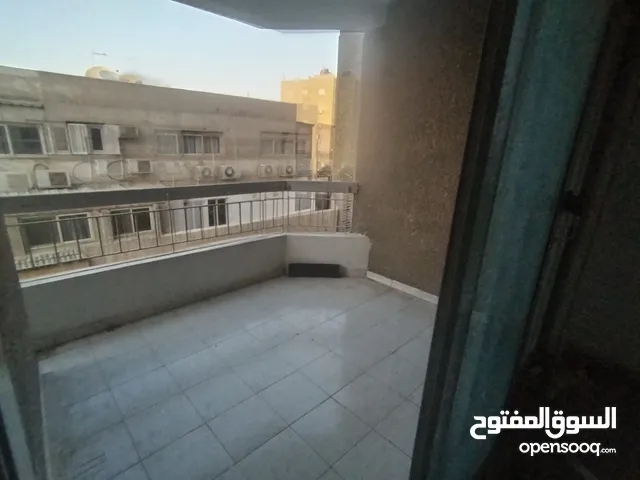 شقه للايجار ادارى او سكنى بالمطبخ والتكيفات تفرعات شارع لبنان ؛ المهندسين