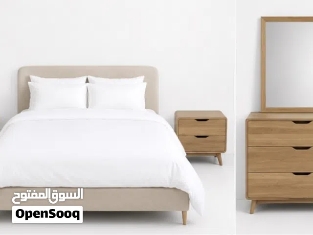 سرير مع مرتبه و تسريحه و كمدينتين