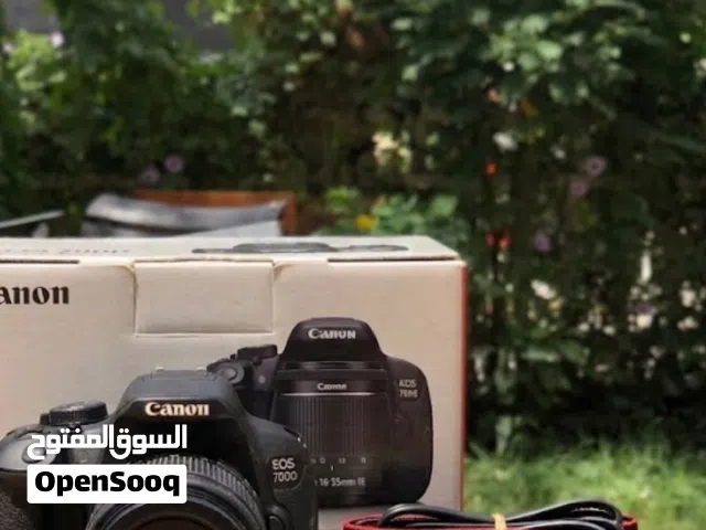 كامرة كانون 700D