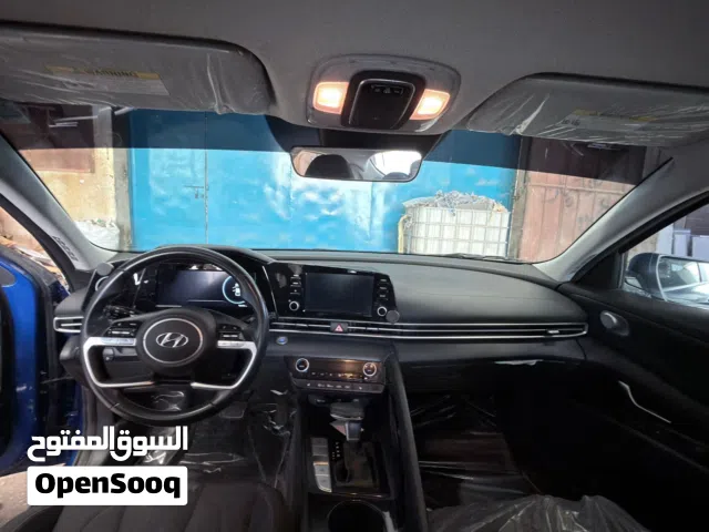 2022 Hyundai Elantra SE