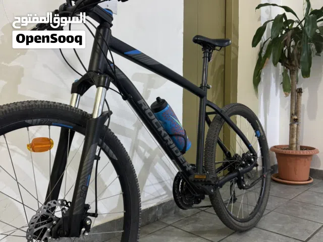 Rockrider ST 520 : 27.5 • B'TWIN Mega 36 rear derailleur. • Shimano rear cassette. XL