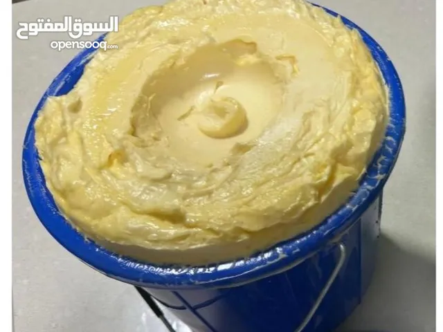 زبدة أبقار عمانيات طازج ويوجد سمن غرش تانج الوحده ب 5 والكرتون 24 حبه ب 72 ريال بيعه سريعه