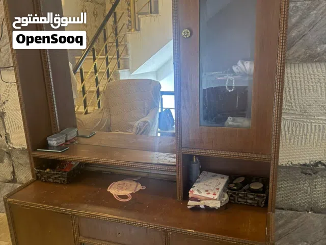 ميز تواليت مستعمل