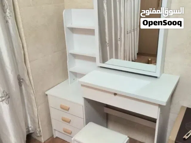 عرض  ميز تواليت لون ابيض  /جوزي/بيجي مرأه سلايد  قياسات بالصور  موجود توصيل لجميع المحافضات..