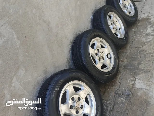السلام عليكم ويل كب 14 هو وتايراته تايرات نظيفات قياس R195 العالي نظيفات ما بيهن عواج ولا تصليح مكان