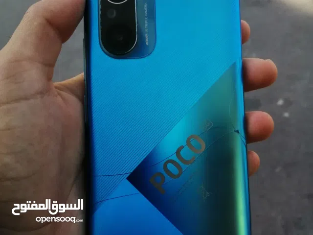 هاتف بوكو حالة جيدة قليل كمية