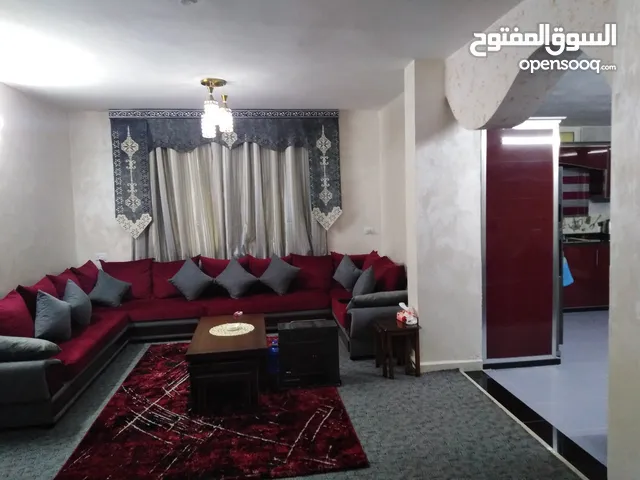 225 m2 5 Bedrooms Townhouse for Sale in Irbid Sal
