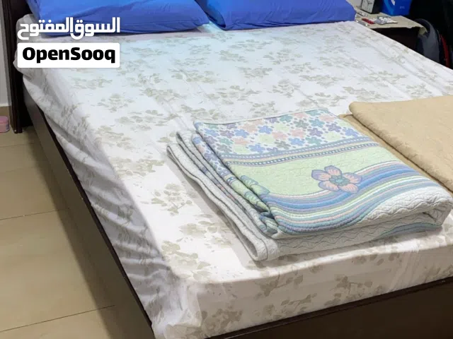 سرير مع مرتبه+ 2 كومود + تسريحة