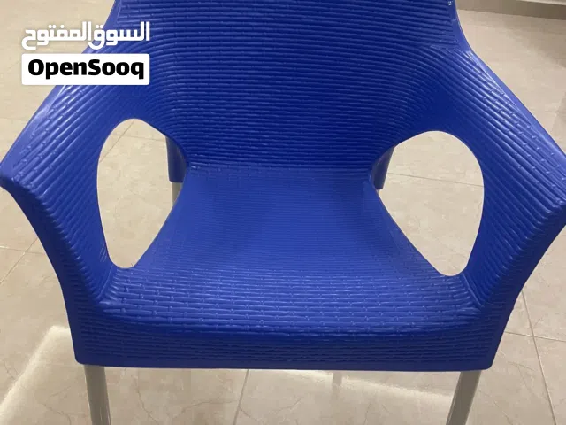 كراسي للبيع بسعر مغري ....
