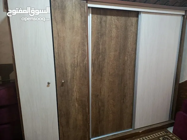 غرفه نوم بحاله جيده