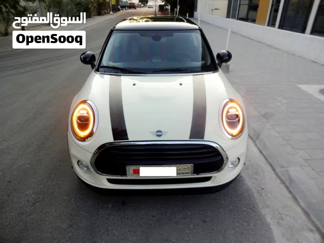 Mini Cooper S HB Coupe 1.5 L 2019 White Black Agent Mainatained Single User