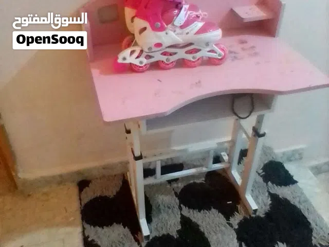 مقعد دراسي وبتيناج مستعمل للبيع مع بعض