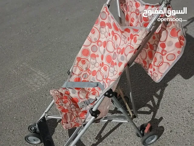 عرباية اطفال مستعملة بحالة جيدة للبيع
