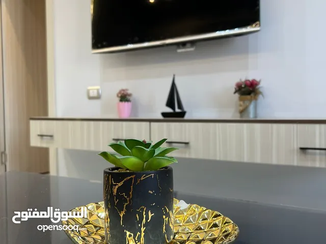 للايجار اليومي شقه فندقية فاخرة باللوتس الجنوبية بالتجمع الخامس(بأقوى لوكشين الجولدن سكوير )