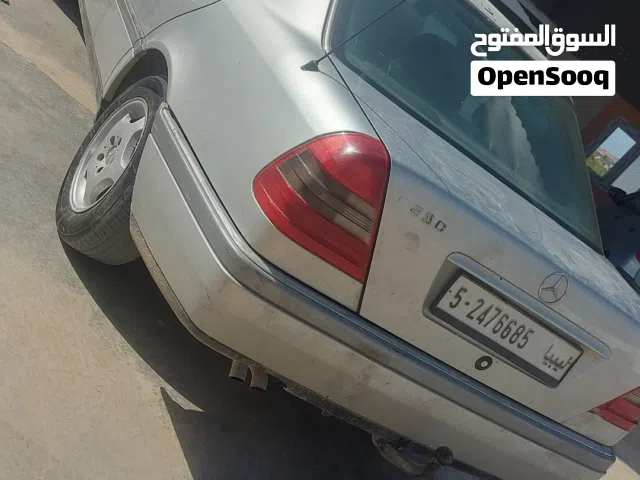 1999 مرسيدس بنز الفئة-C C 180