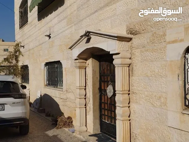 250 m2 More than 6 bedrooms Townhouse for Sale in Zarqa Hay Al-Rasheed - Rusaifah