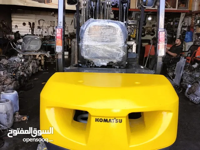 كوماتسو ثلاثة طن فل كامل بدون ملاحظات