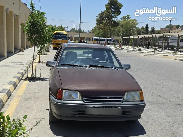 اوبل كاديت موديل 1990