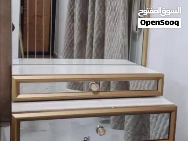 طقم زجاجي استعمال نظيف