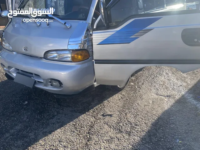 باص هيونداي H100 موديل 2001