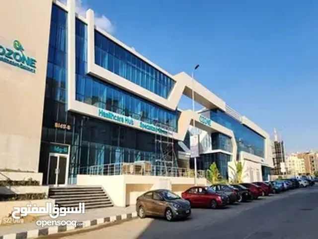 عيادة للإيجار 47م بالتجمع الخامس بسعر لقطة